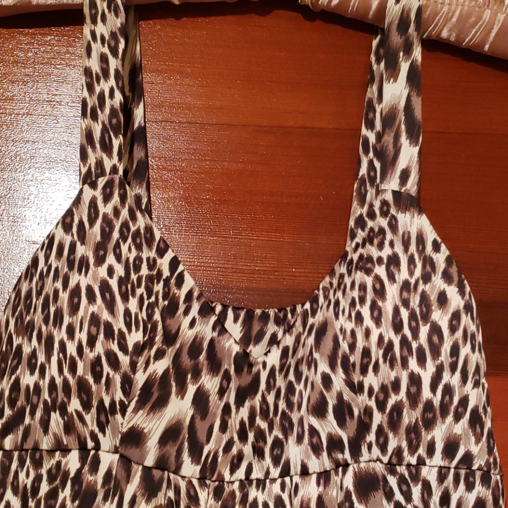 Dress - Picture 2 of 4